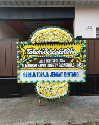 Papan Bunga Duka di Karangtengah